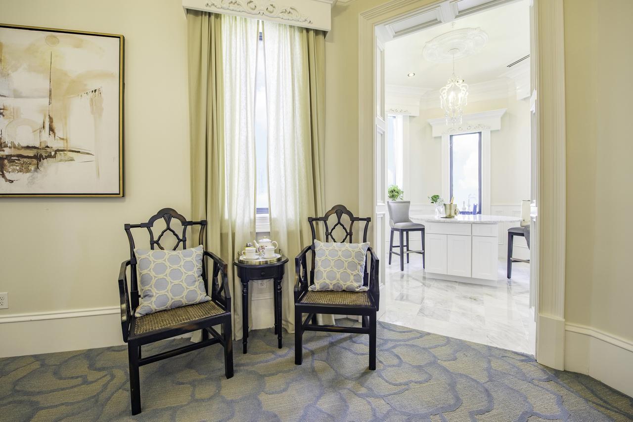 Kentucky Castle Hotel Versailles Екстериор снимка