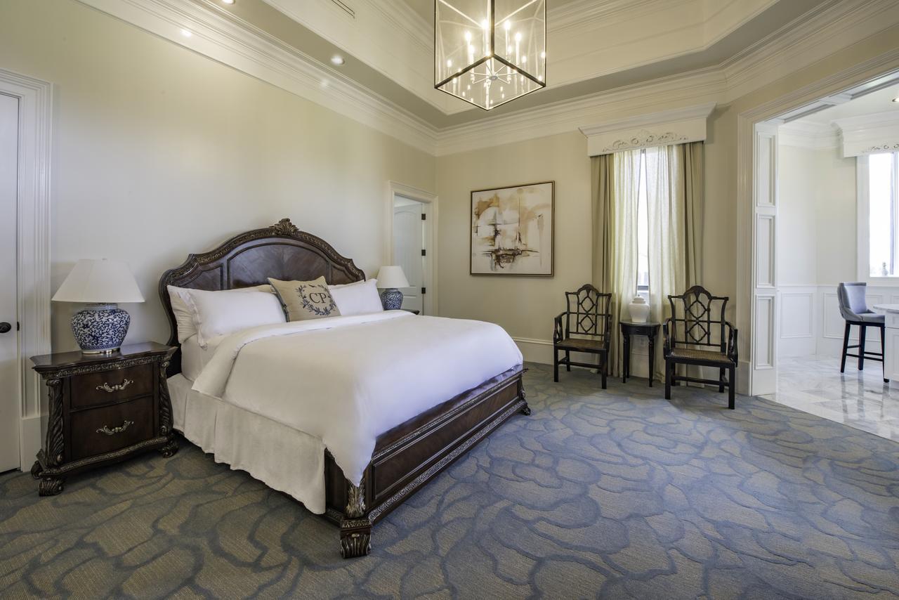 Kentucky Castle Hotel Versailles Екстериор снимка