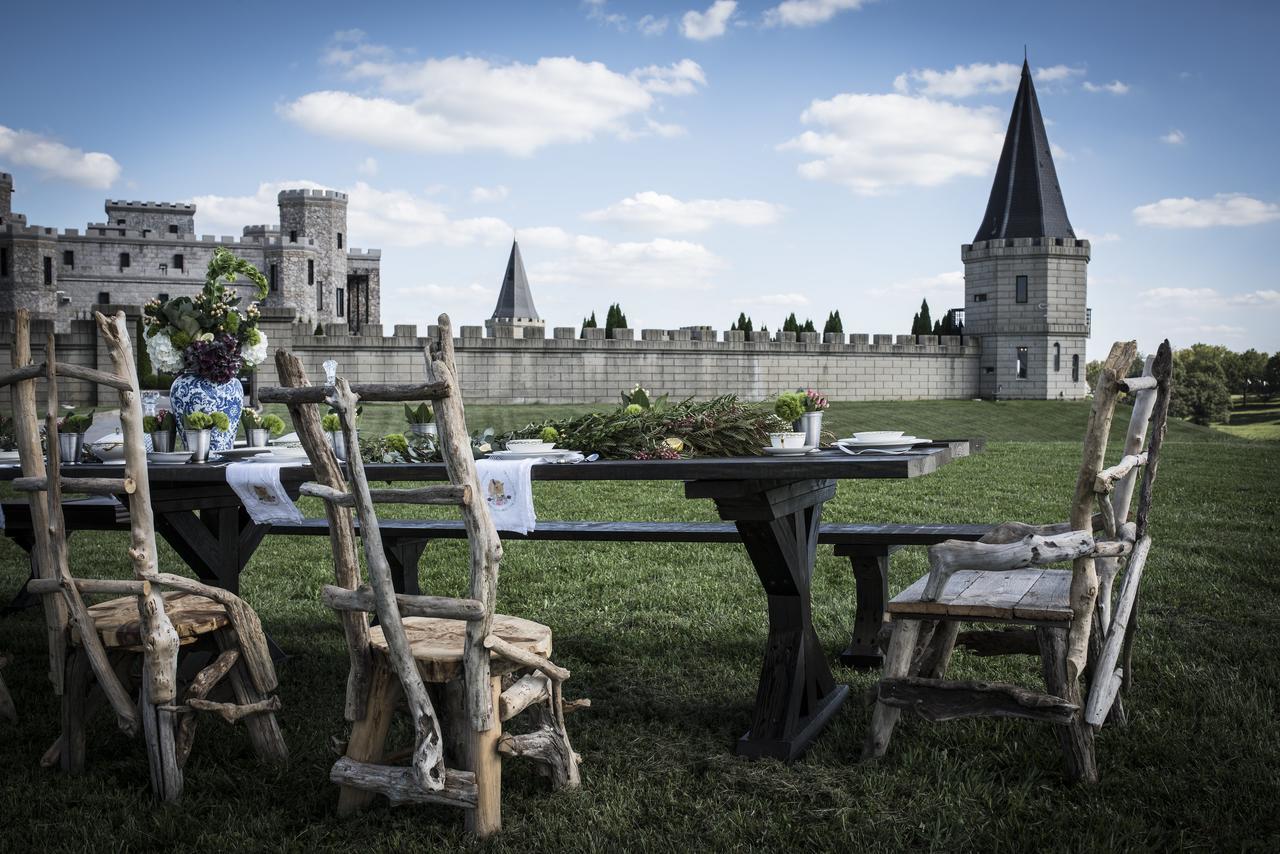 Kentucky Castle Hotel Versailles Екстериор снимка