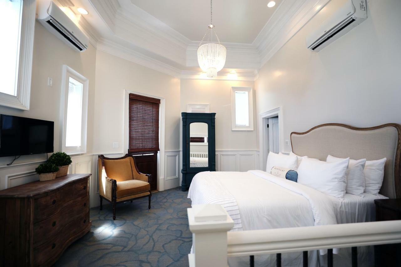 Kentucky Castle Hotel Versailles Екстериор снимка