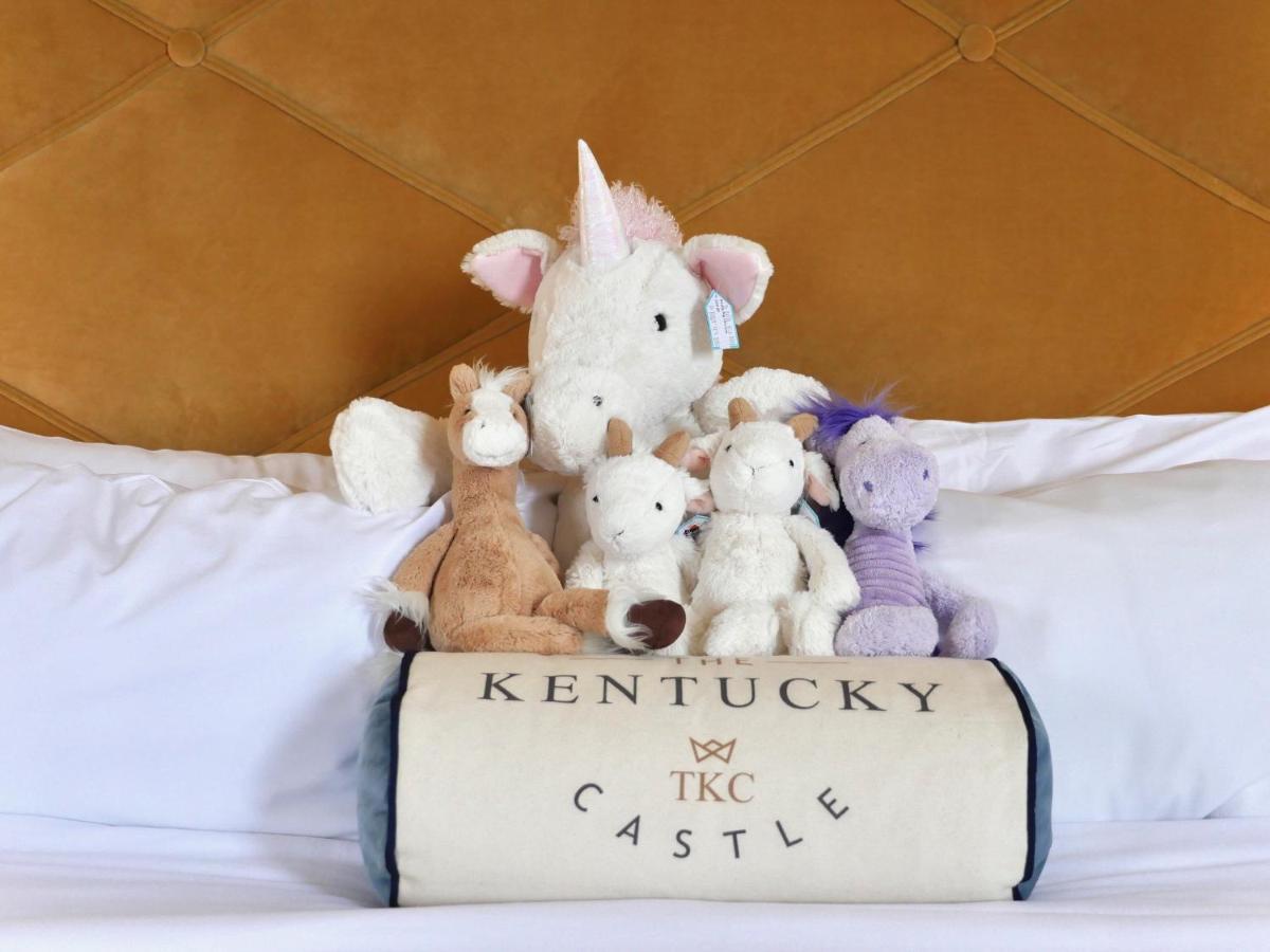 Kentucky Castle Hotel Versailles Екстериор снимка